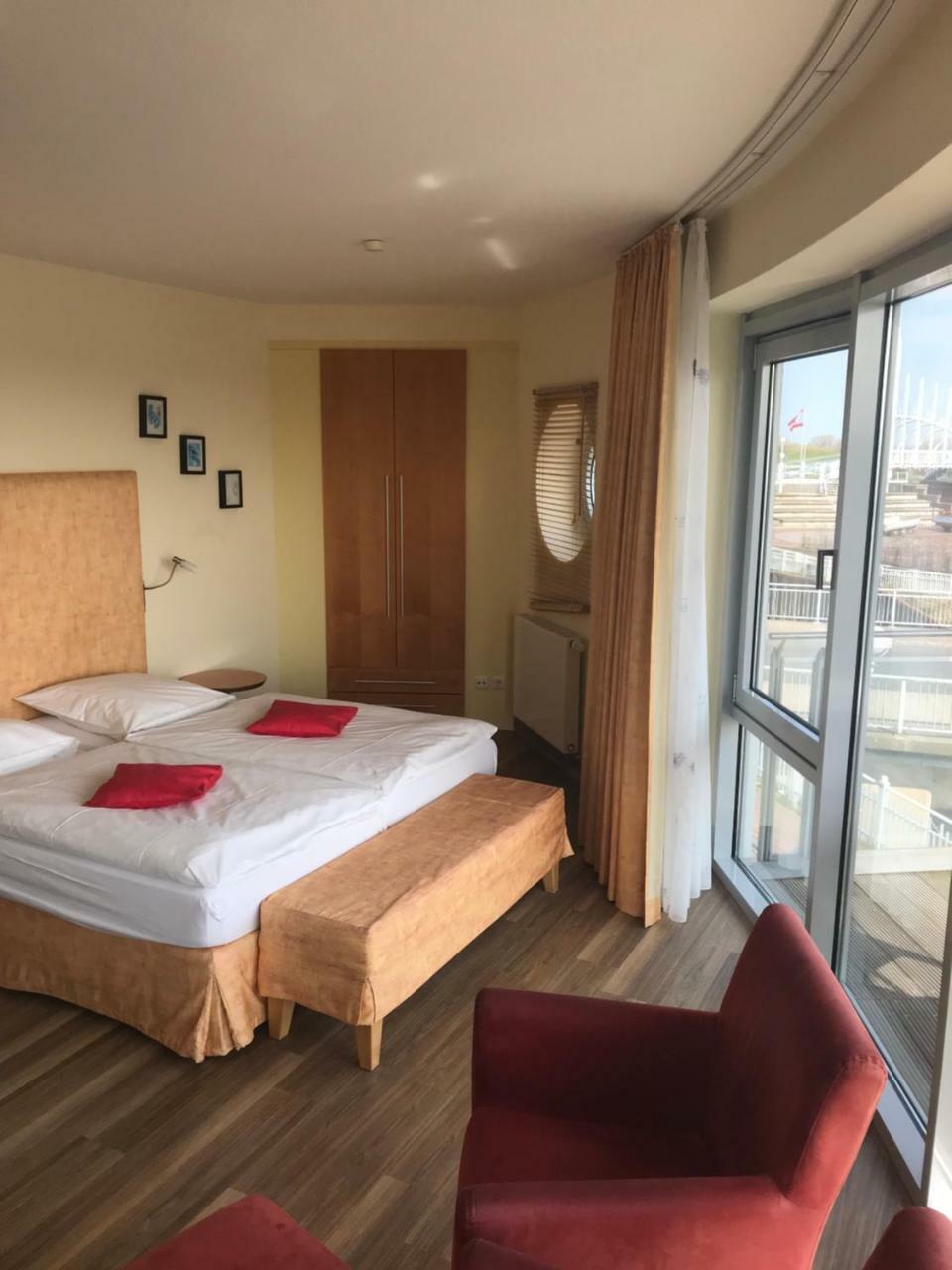 Nordseehotel Benser Hof Am Hafen Bensersiel Εξωτερικό φωτογραφία